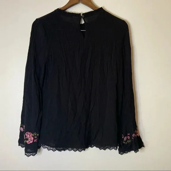 Embroidered Gauzy Blouse Small Black High Neck Ruffle Lace Trim Boho Feminine - Picture 8 of 10